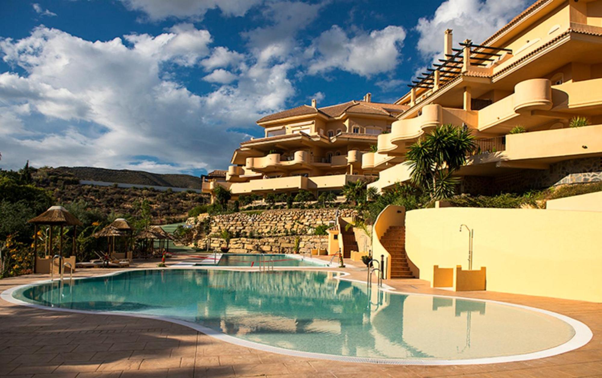 Aloha Hill Club Lluxury 5 Star Golf Resort Near Puerto Banus And Марбеля Екстериор снимка