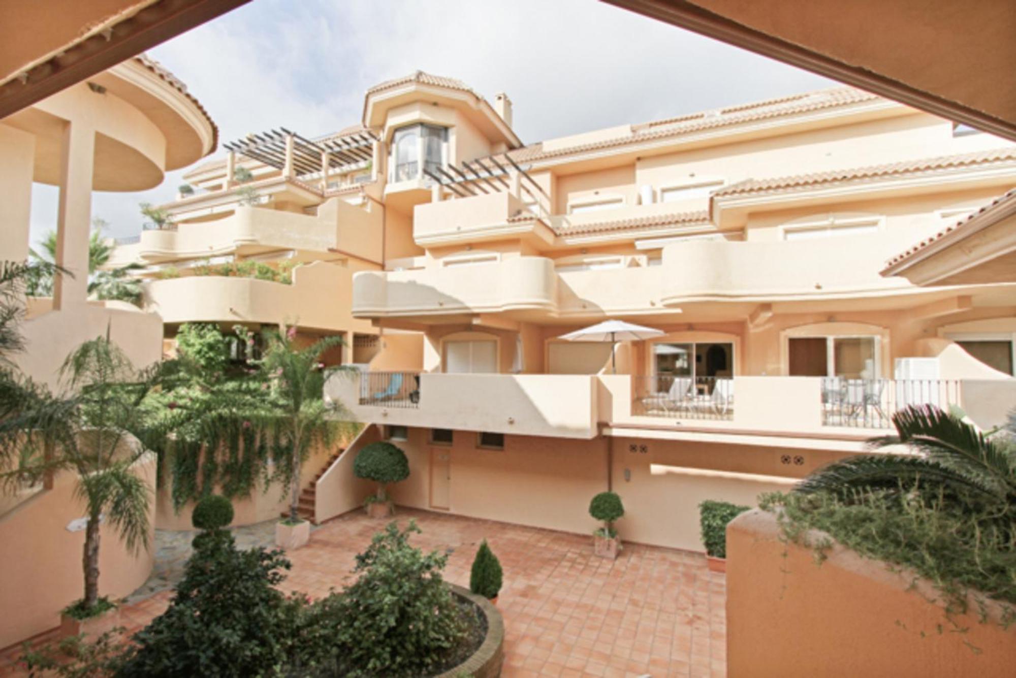 Aloha Hill Club Lluxury 5 Star Golf Resort Near Puerto Banus And Марбеля Екстериор снимка